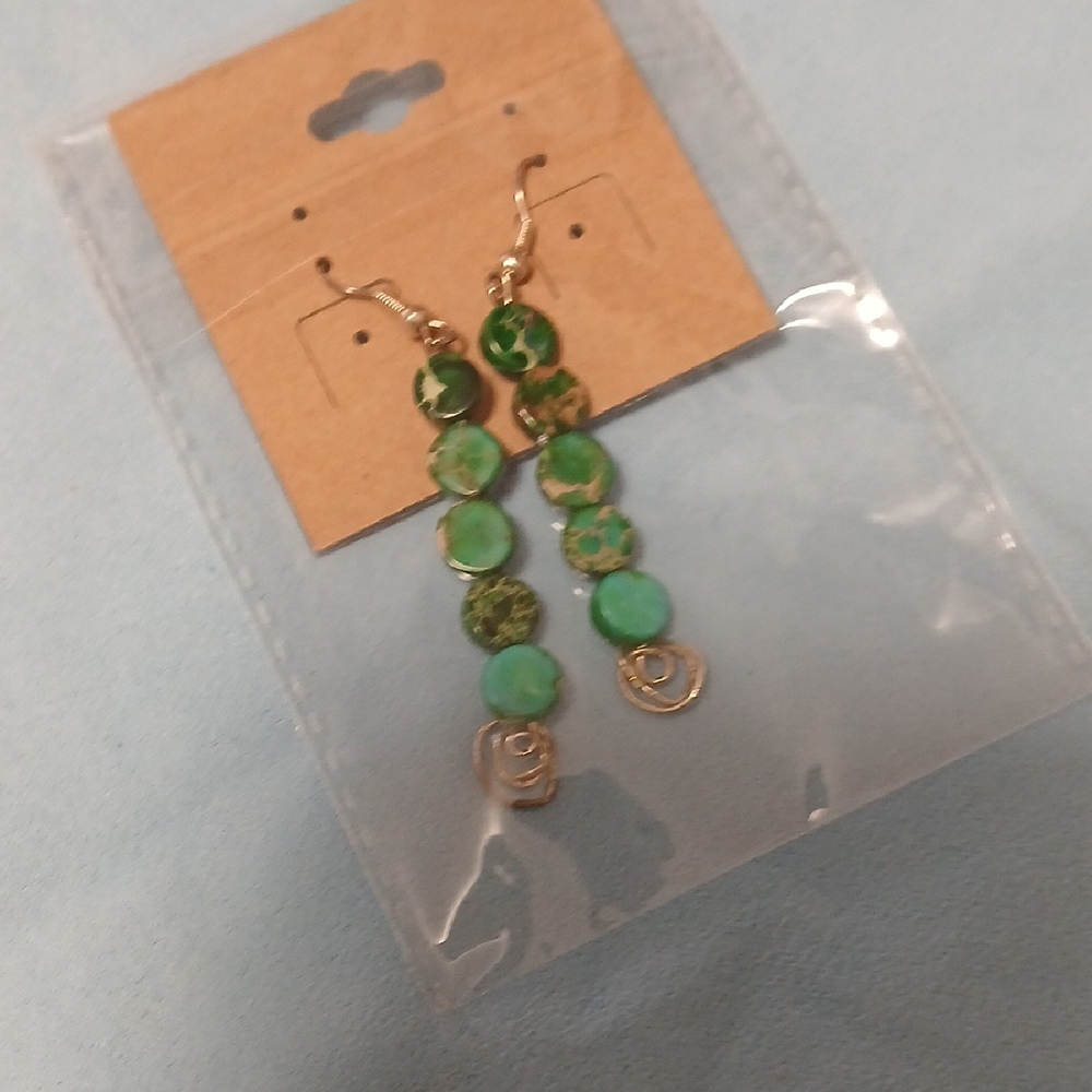Elegant Green Dangle Earrings